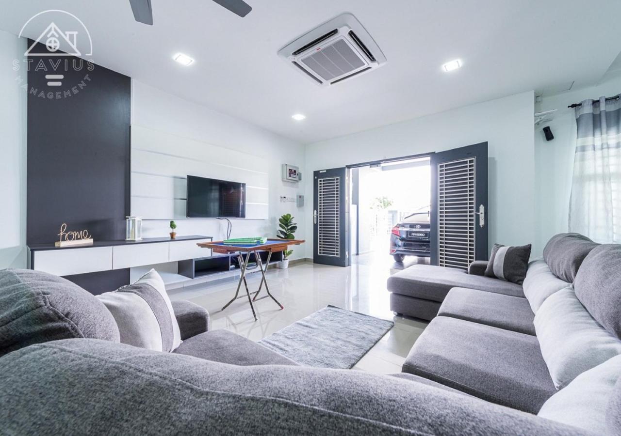 Holiday home 14pax 4br Double Storey House *